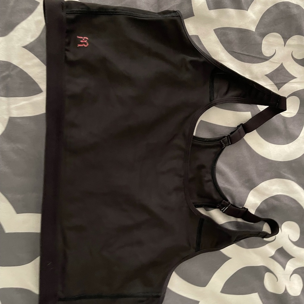 Ruby ribbon sports bra